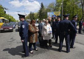 People blocked the avenue Povitroflotsky