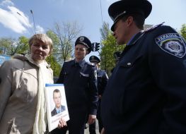 People blocked the avenue Povitroflotsky