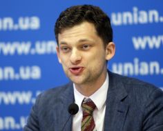 Дмитро Дубілет