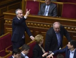  Viktor Pynzenyk, Viktor Chumak, Natalia Novak