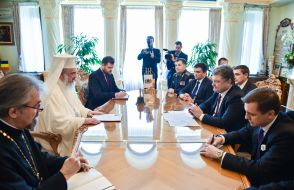 Petr Poroshenko and Patriarch Daniel
