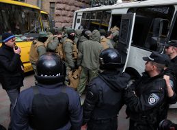 Clashes in the courtyard of the city council