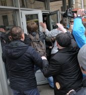 Clashes in the courtyard of the city council
