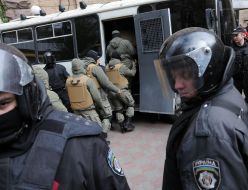 Clashes in the courtyard of the city council