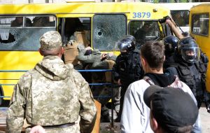 Clashes in the courtyard of the city council