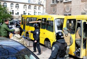 Clashes in the courtyard of the city council