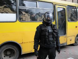 Clashes in the courtyard of the city council