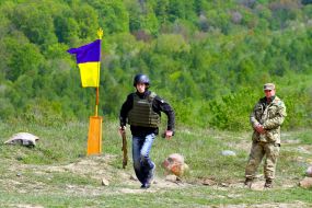 Training and field training for graduate students in grades