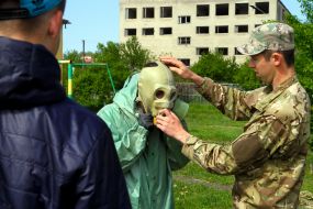 Training and field training for graduate students in grades