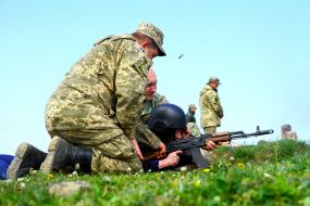 Training and field training for graduate students in grades