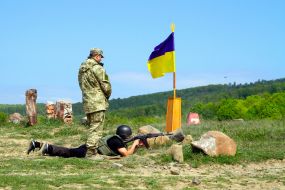 Training and field training for graduate students in grades