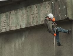 Dismantling the communist symbols in Zaporozhie