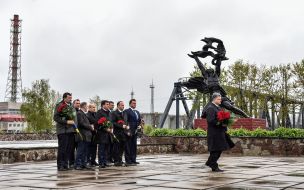 Возложение цветов