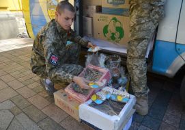 Учасники акції "Волонтерський Великдень"