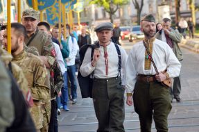 Парад вишиванок на честь дивізії СС "Галичина" у Львові