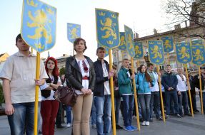 Парад вишиванок на честь дивізії СС "Галичина" у Львові