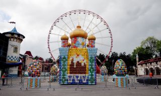 Макет церкви, оздоблений писанками