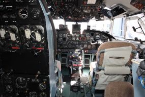 Кабіна літака АН-26