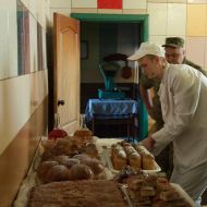 Easter set of prisoners