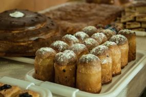 Easter set of prisoners