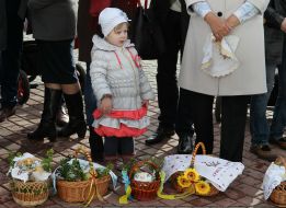 Освячення великодніх кошиків