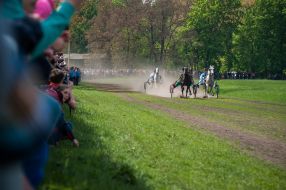 Horse-racing festival
