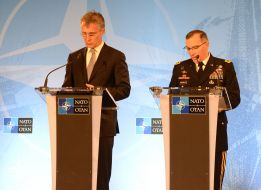 Skaparrotti Curtis, Jens Stoltenberg 