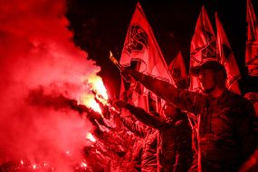 Участники праздничного марша