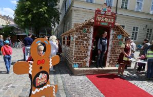 The largest baked gingerbread house In Lviv