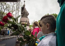 Участники церемонии открытия памятника Ивану Мазепе