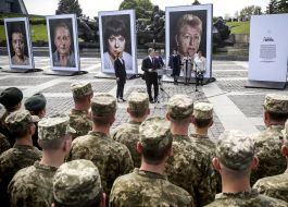 Photo exhibition "Mothers of Heroes"