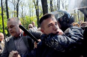Clashes near the Memorial of Glory