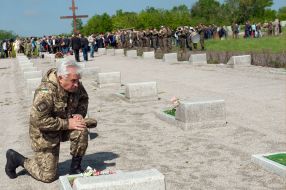 In Zaporozhye paid tribute to fallen soldiers