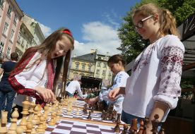 Children's chess tournament in embroidery