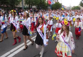 Day of embroidered shirts in Mariupol