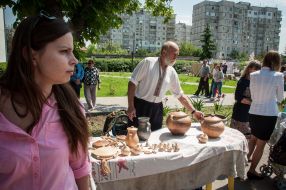 Выставка-продажа работ мастеров народного творчества