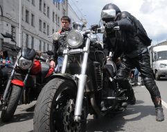 Motorcyclists are picketing the Kharkov City Council