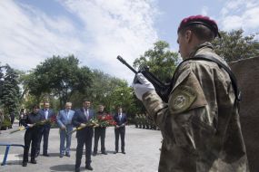 Gennady ZubkoPavel Zhebrivskyi, Arsen Avakov, Vladimir Groisman and Khatia Dekanoidze