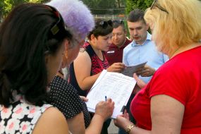 Participants of the picket against increase of tariffs
