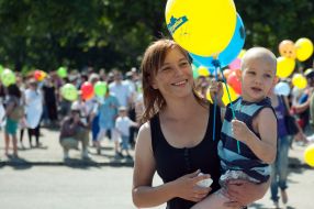 The parade of happy families