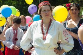 The parade of happy families