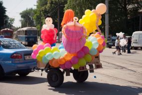 The parade of happy families