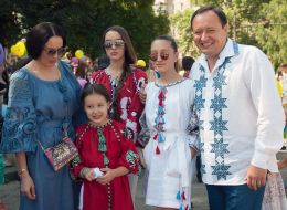 Konstantin Bryl with family