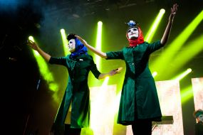 Фрік-кабаре "Dakh Daughters Band"