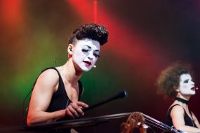 Фрік-кабаре "Dakh Daughters Band"