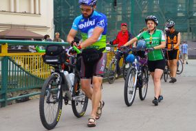 Participants of the bike ride "Embroidery Way"