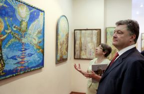 Petro Poroshenko during a meeting with students