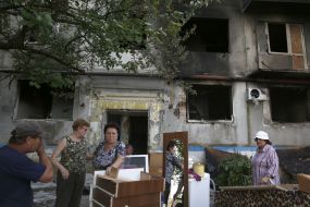 In Krasnogorovka shell hit the an apartment house