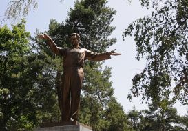 Monument to Andrii Malysgko