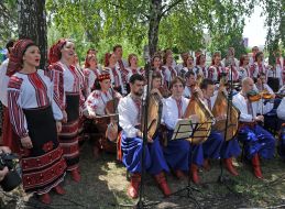 Monument to Andrii Malysgko opened in Kyiv